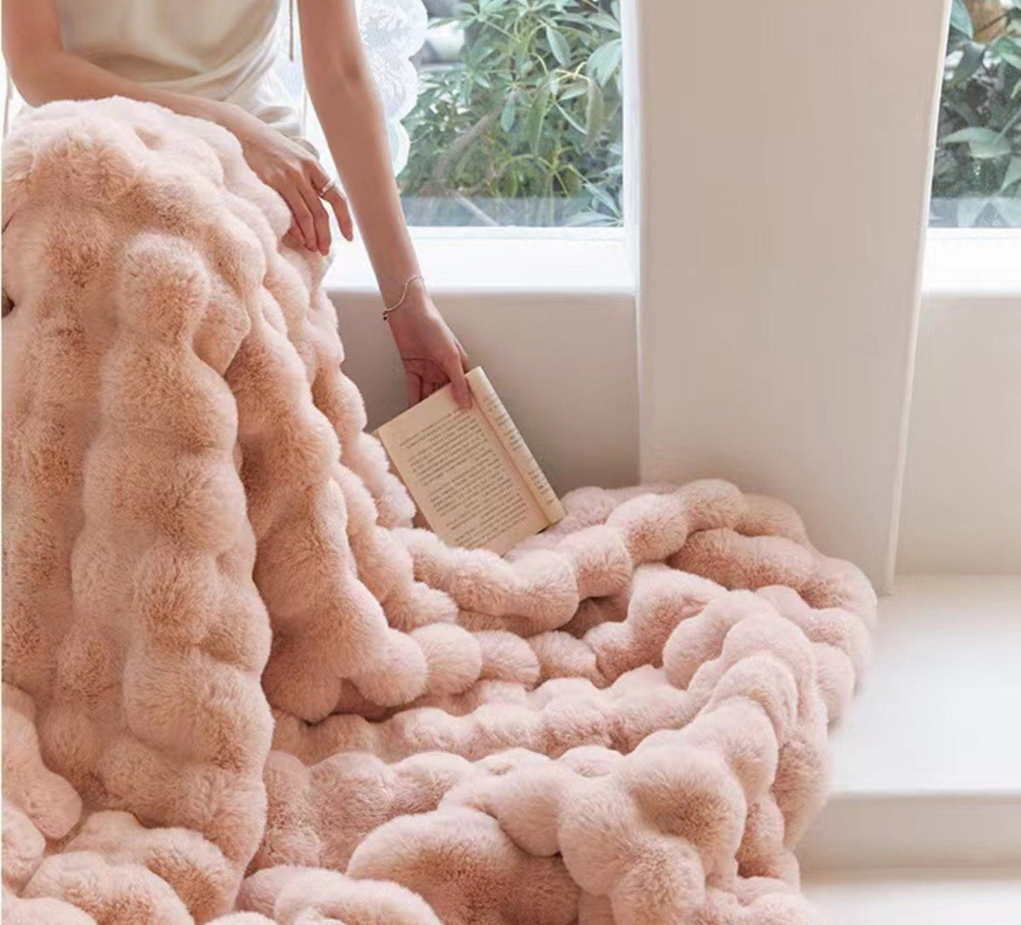 Fluffy Thick Winter Blankets for Bed &amp; Sofa!