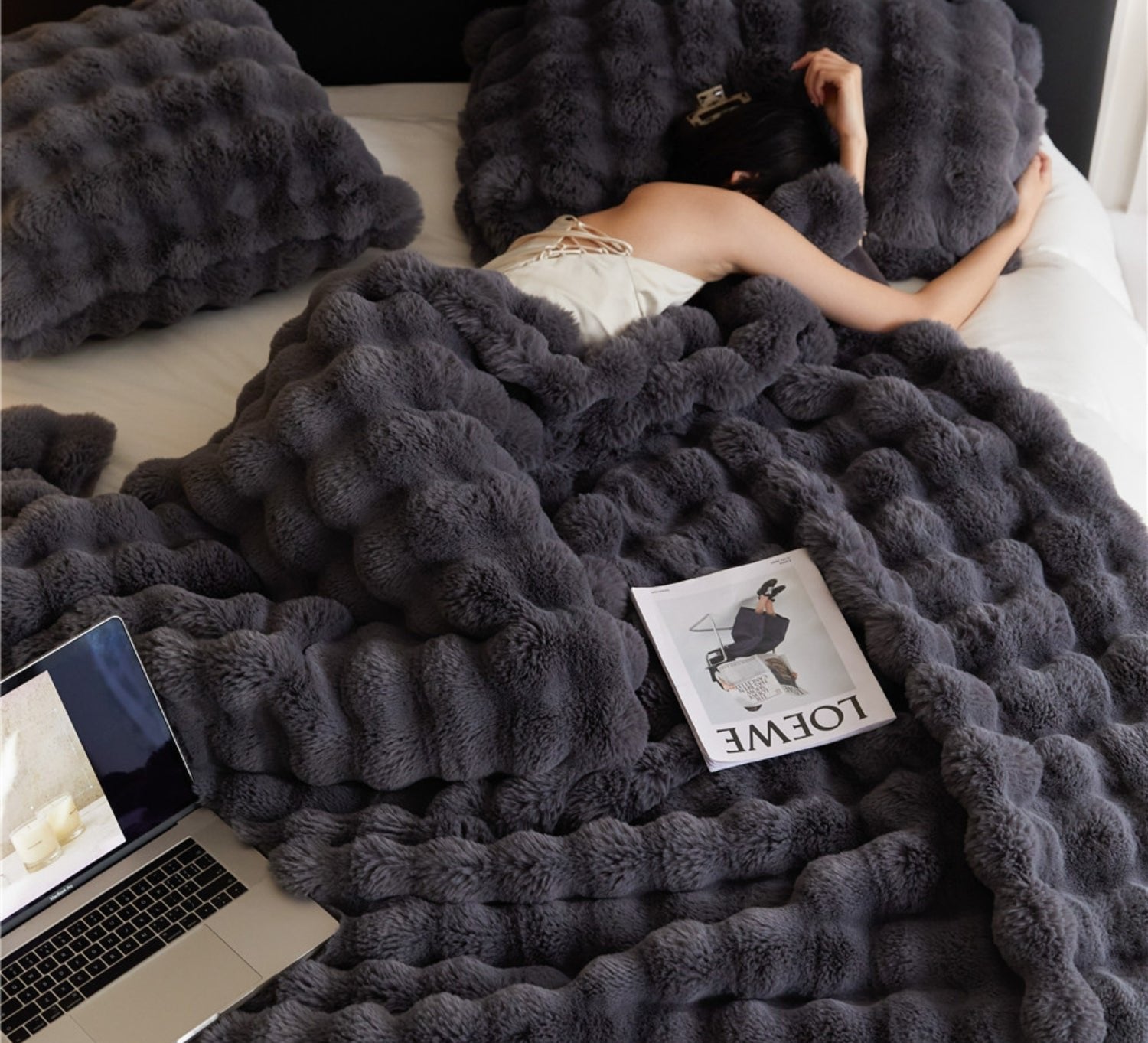 Fluffy Thick Winter Blankets for Bed & Sofa!